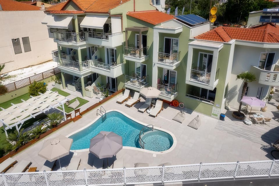 Lafeyra Hotel House in Limenaria