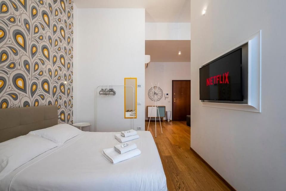 Communal lounge/ TV room, Bed, TV and multimedia, Photo of the whole room, Evening entertainment, Bedroom, towels, wardrobe