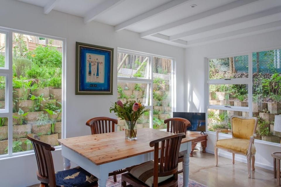 Dining area, Garden view