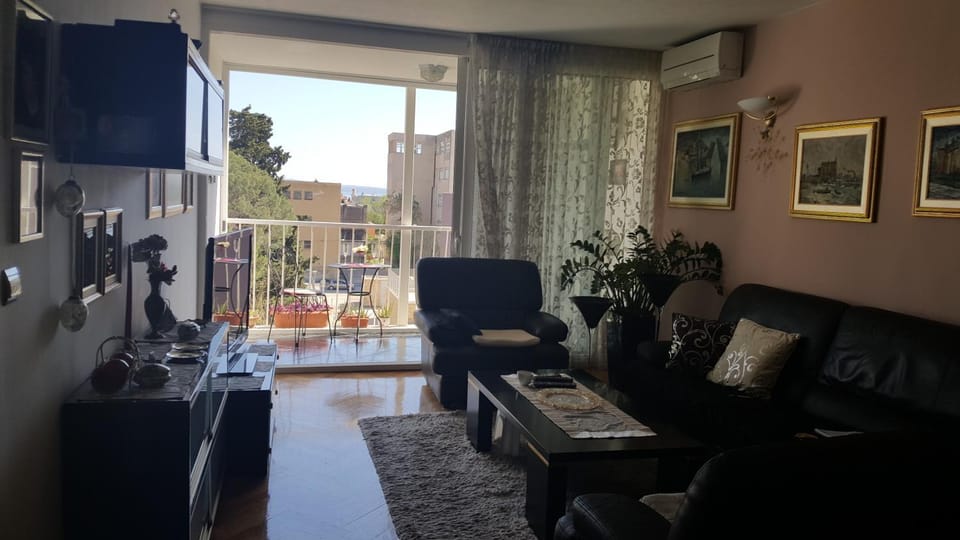 Balcony/Terrace, Living room