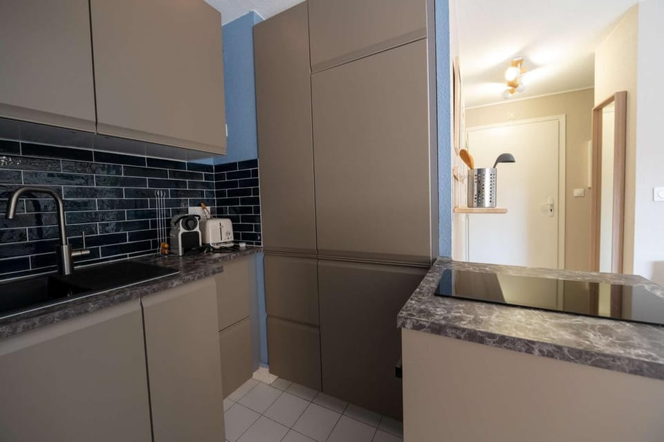 T2 cabine rénové/Piscine/Clim/commerces Cabin in Le Lavandou