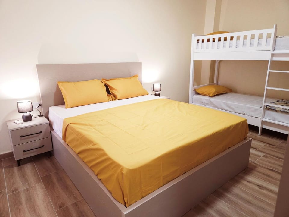 Bed, Photo of the whole room, Bedroom, bunk bed