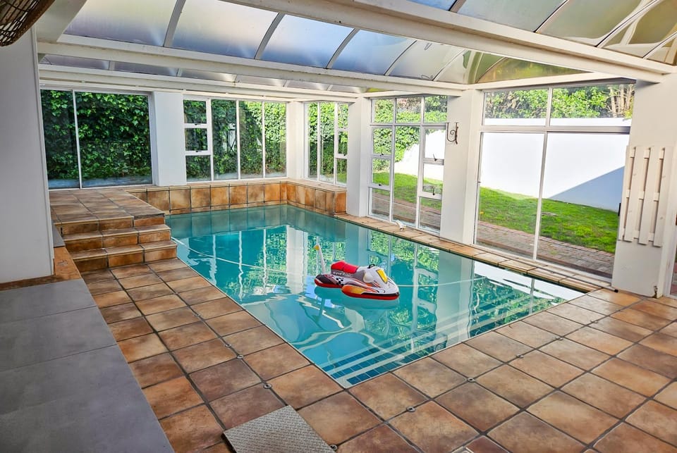 Indoor Pool Paradise in Stellies Apartment in Stellenbosch