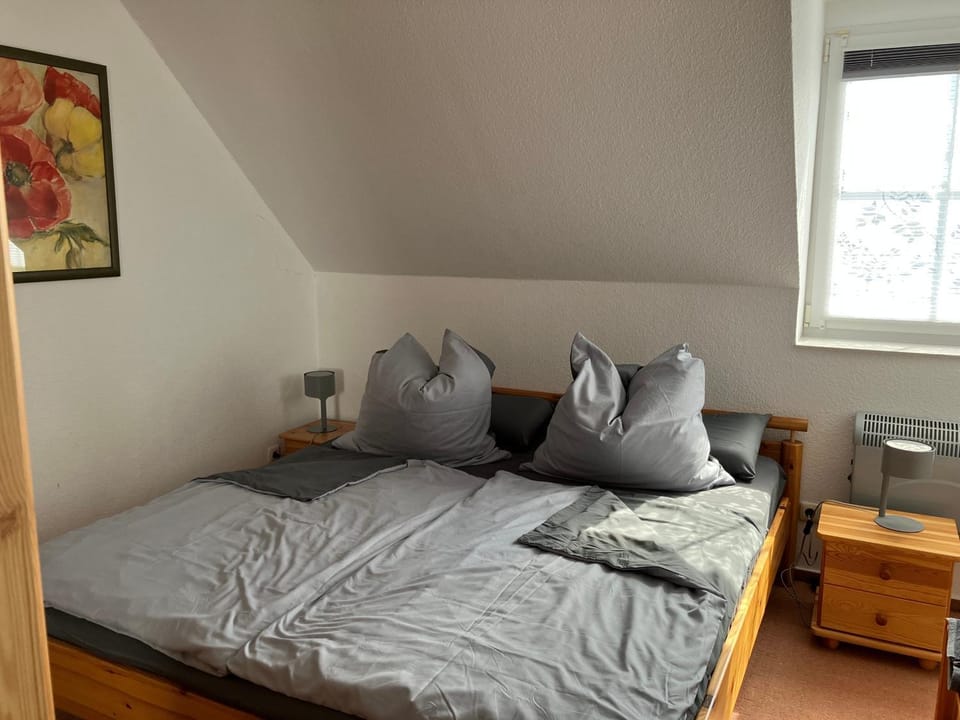 Property building, Living room, Bedroom