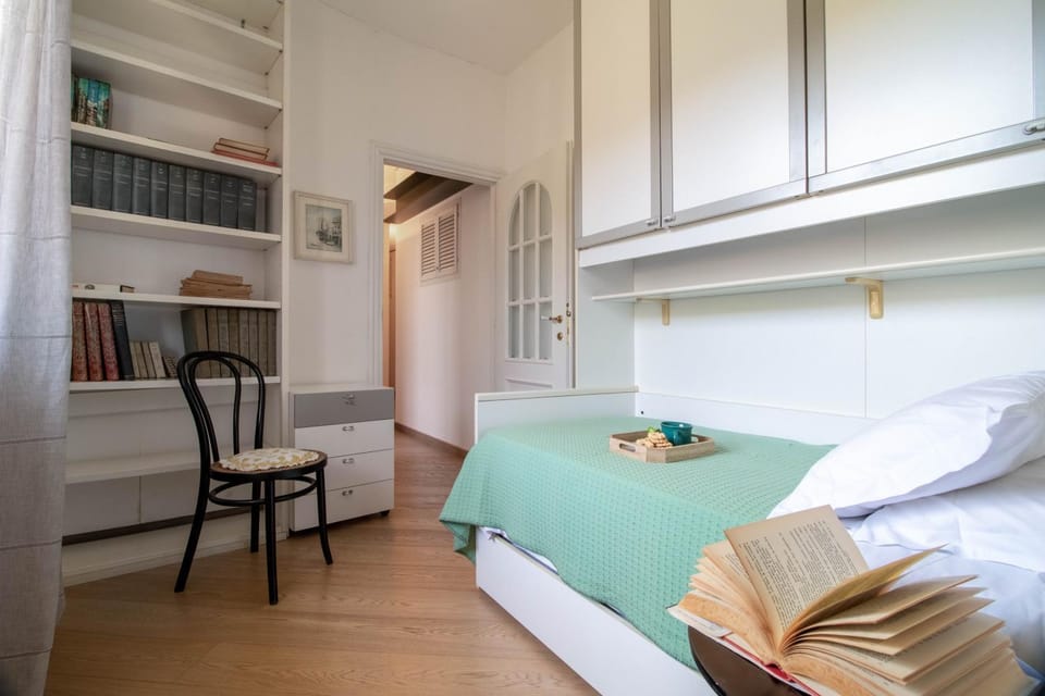 Bed, Photo of the whole room, Bedroom, towels, wardrobe