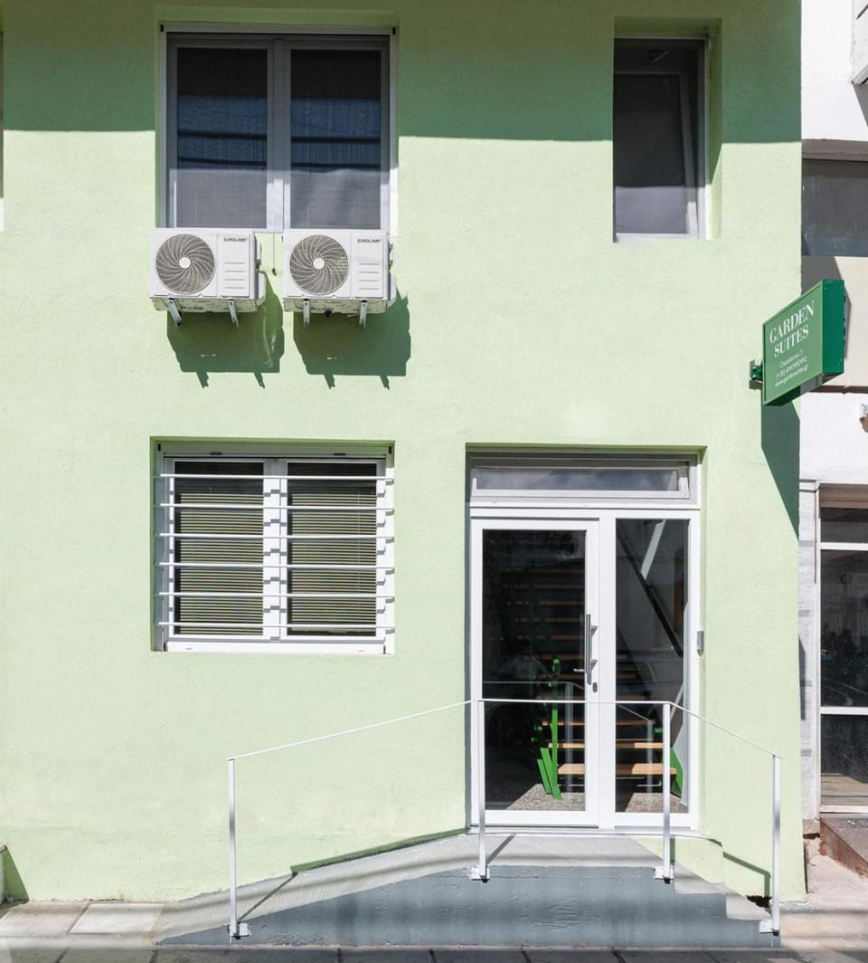 Property building, Facade/entrance