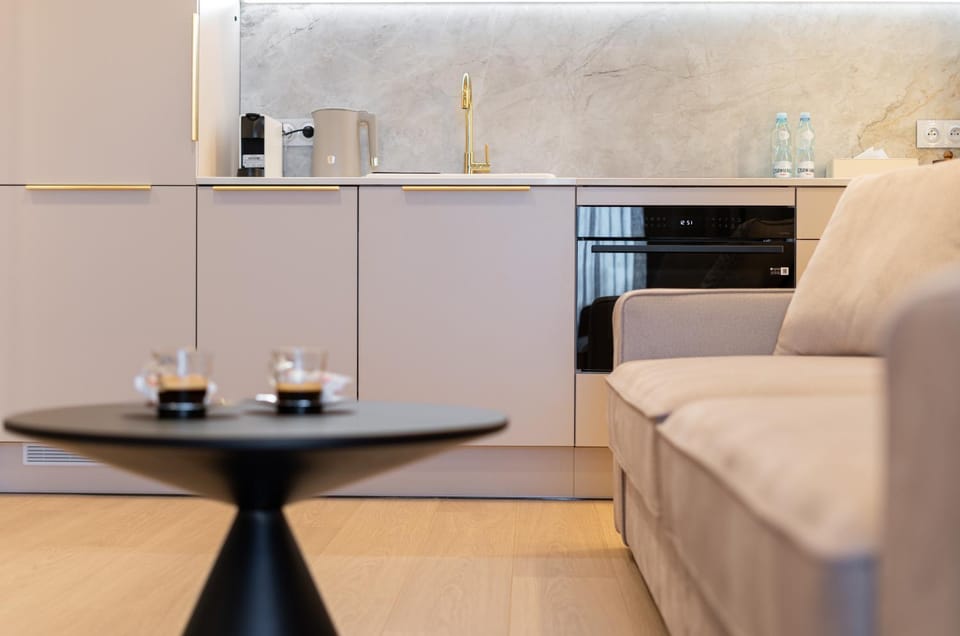 Kitchen or kitchenette, Living room