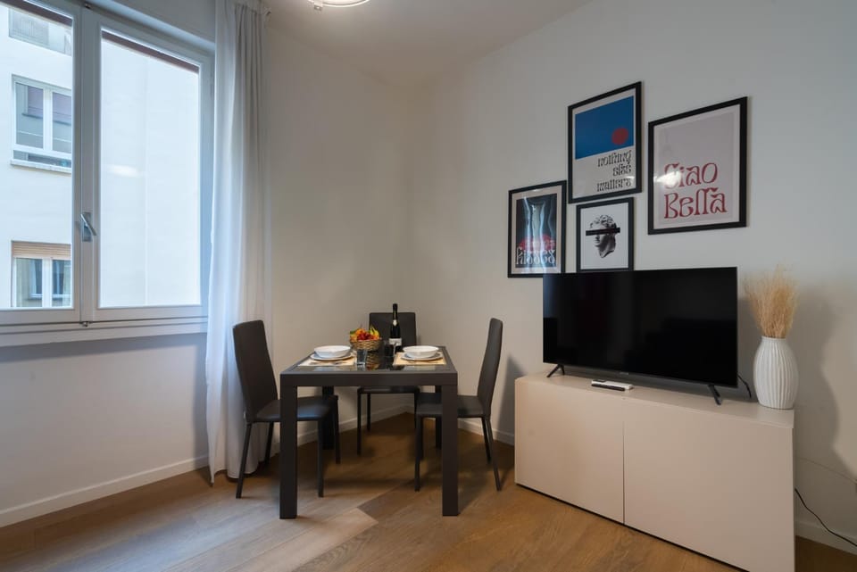 TV and multimedia, Dining area