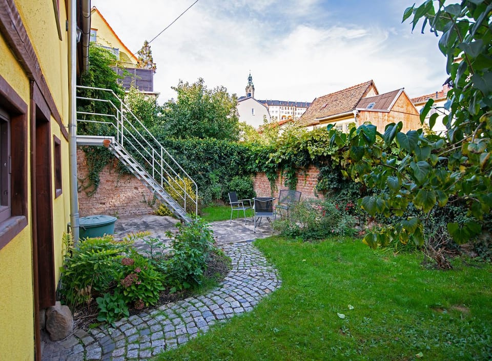 Garden, Garden