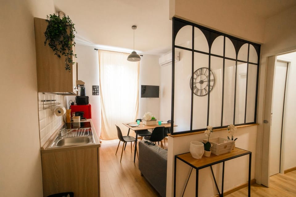 TV and multimedia, Kitchen or kitchenette, Dining area, oven