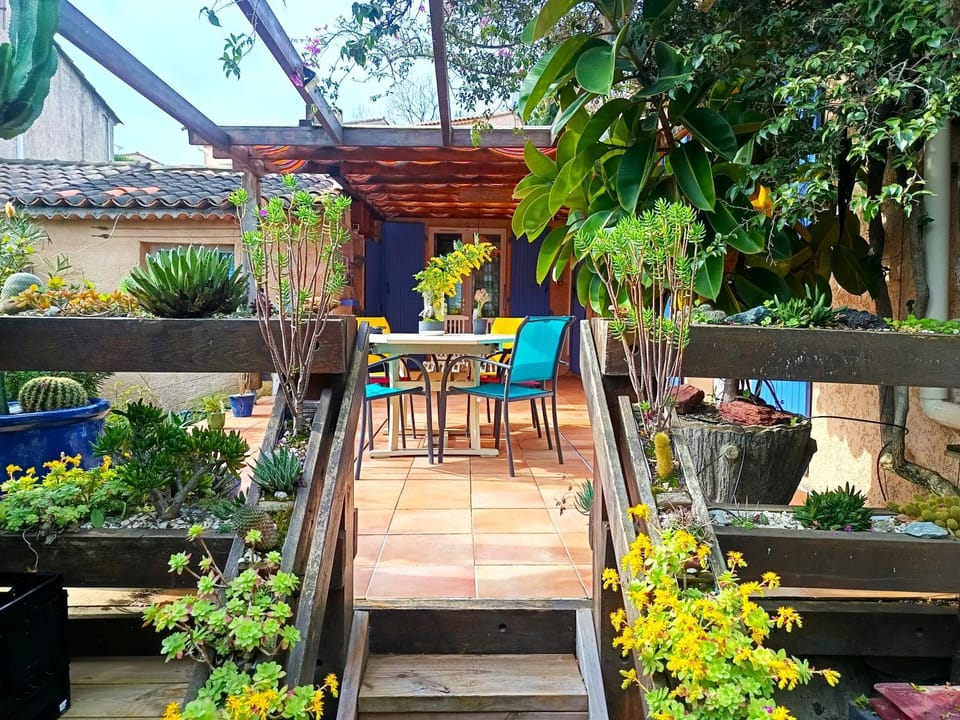 Patio, Garden, Balcony/Terrace