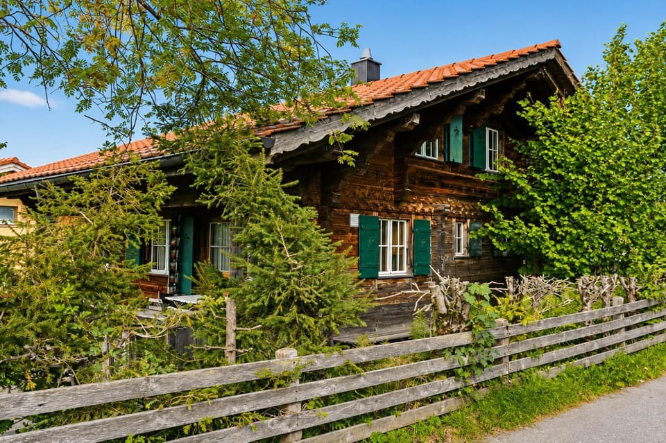 Property building, Facade/entrance, Natural landscape, Garden