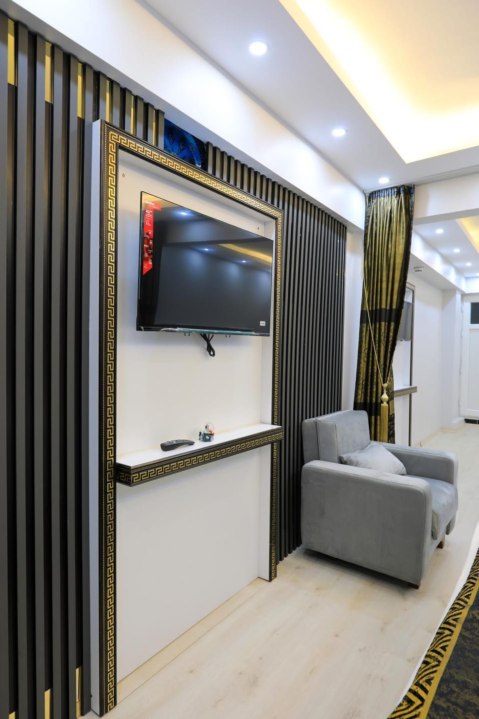 TV and multimedia, Seating area