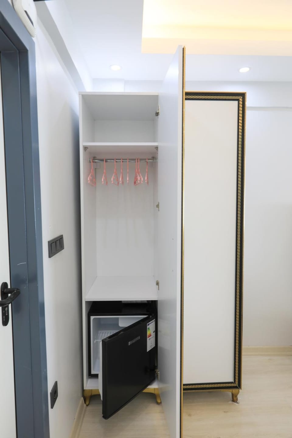 wardrobe