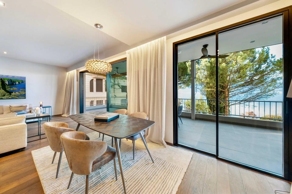 View (from property/room), Balcony/Terrace, Seating area