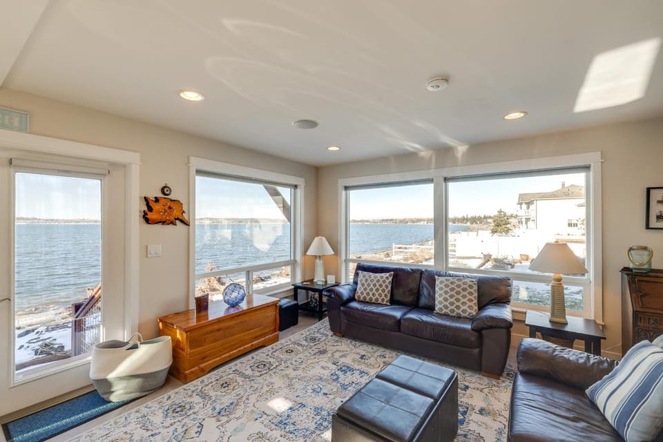 Ocean Views and Beach Access at Cottage on Birch Bay House in Birch Bay