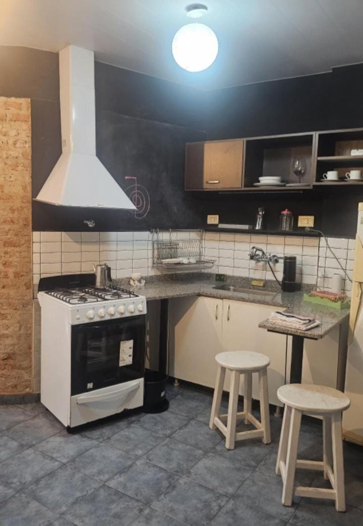 Kitchen or kitchenette, Dining area, oven, stove