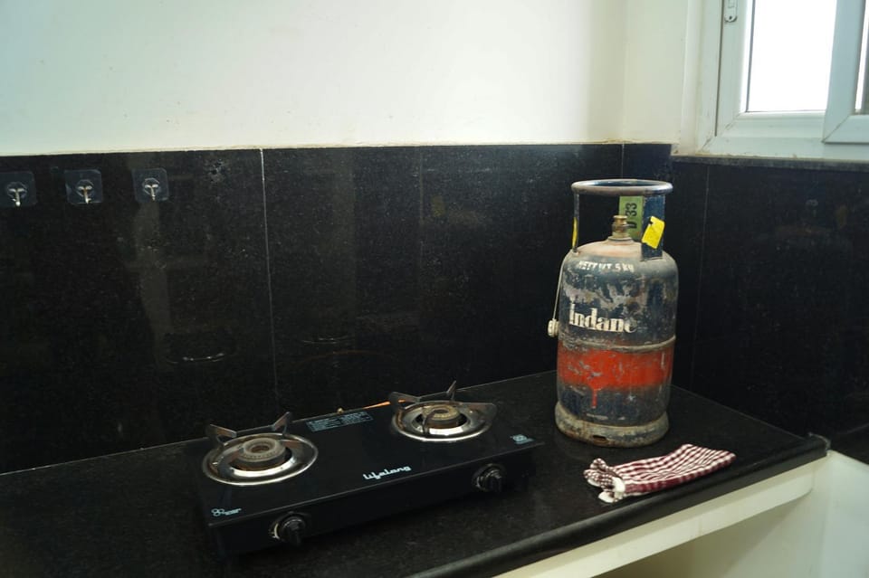Fully Furnished Mee Homes 2BHK Family Stay with Kitchen & Balcony Apartment in Hyderabad