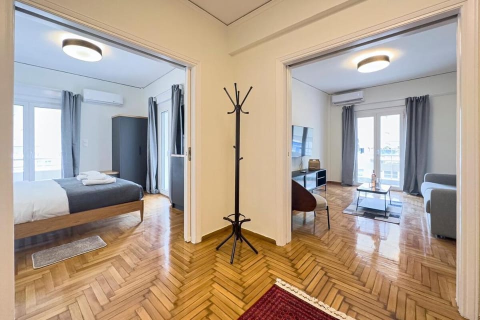 Cozy Apartment with Office - 19min to Athens Center Apartment in Athens