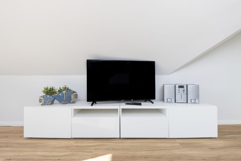 TV and multimedia, Evening entertainment