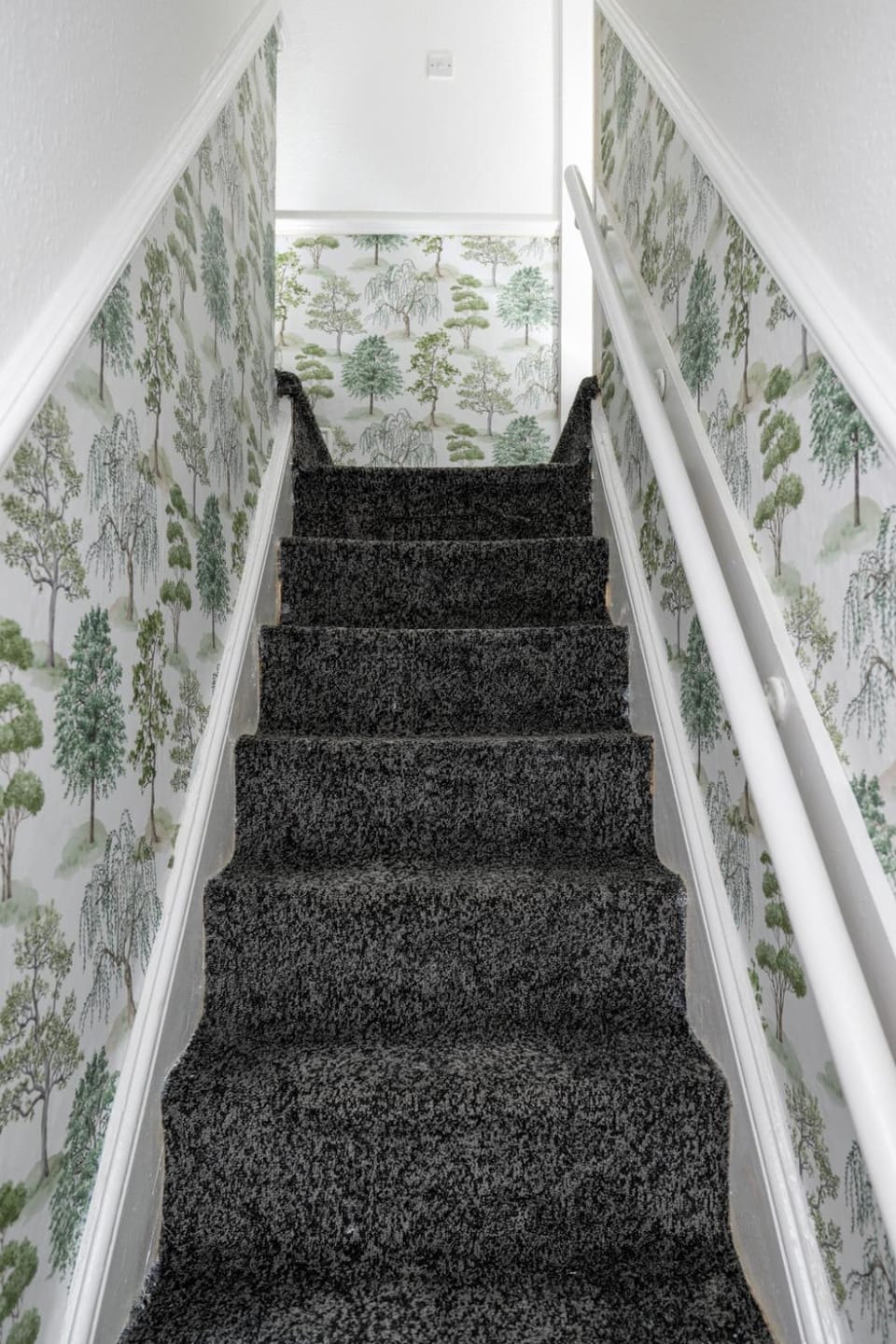 Superior 4-Bedroom Home ideal for families, Contractors and Relocations Apartment in Stoke-on-Trent