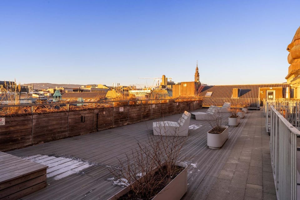 Memories From Norway l Cozy Modern Apt in Central Oslo - 1 Min to Tram Apartment in Oslo