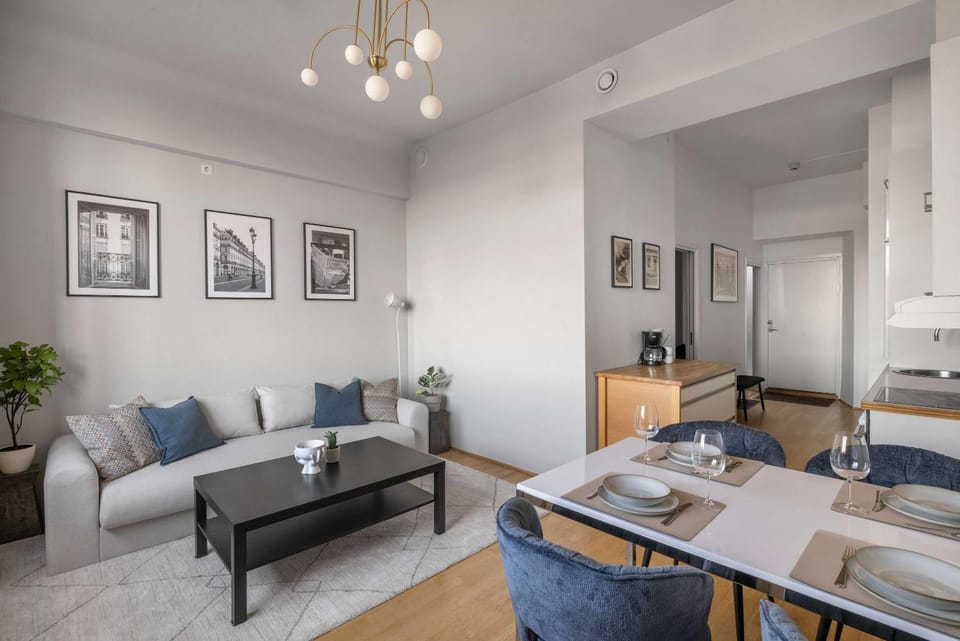 Memories From Norway l Cozy Modern Apt in Central Oslo - 1 Min to Tram Apartment in Oslo
