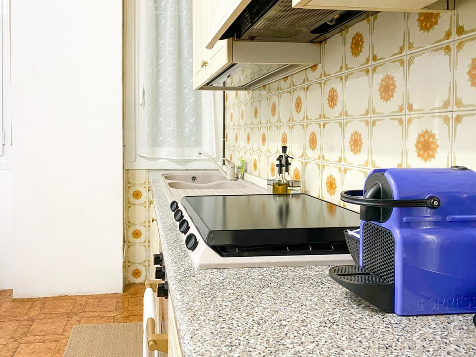 Kitchen or kitchenette, stove