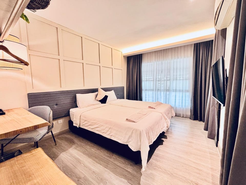 Bed, Photo of the whole room, Bedroom