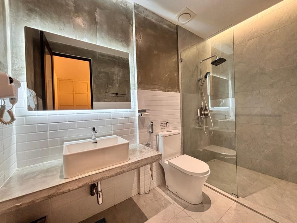 Shower, Toilet, Bathroom, bidet