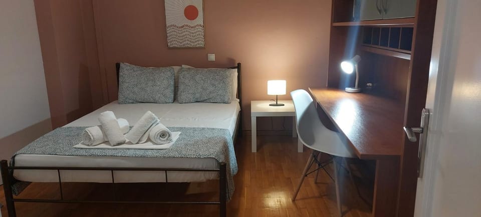 Rose Apartment Athens Center , 5BD, 2 BATH Apartment in Athens