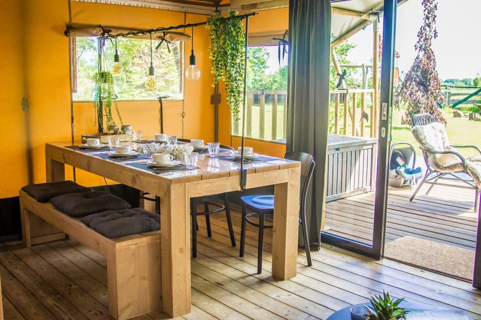 Balcony/Terrace, Dining area