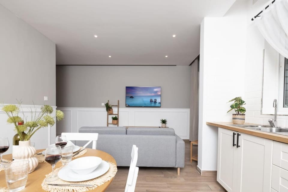 TV and multimedia, Kitchen or kitchenette, Dining area