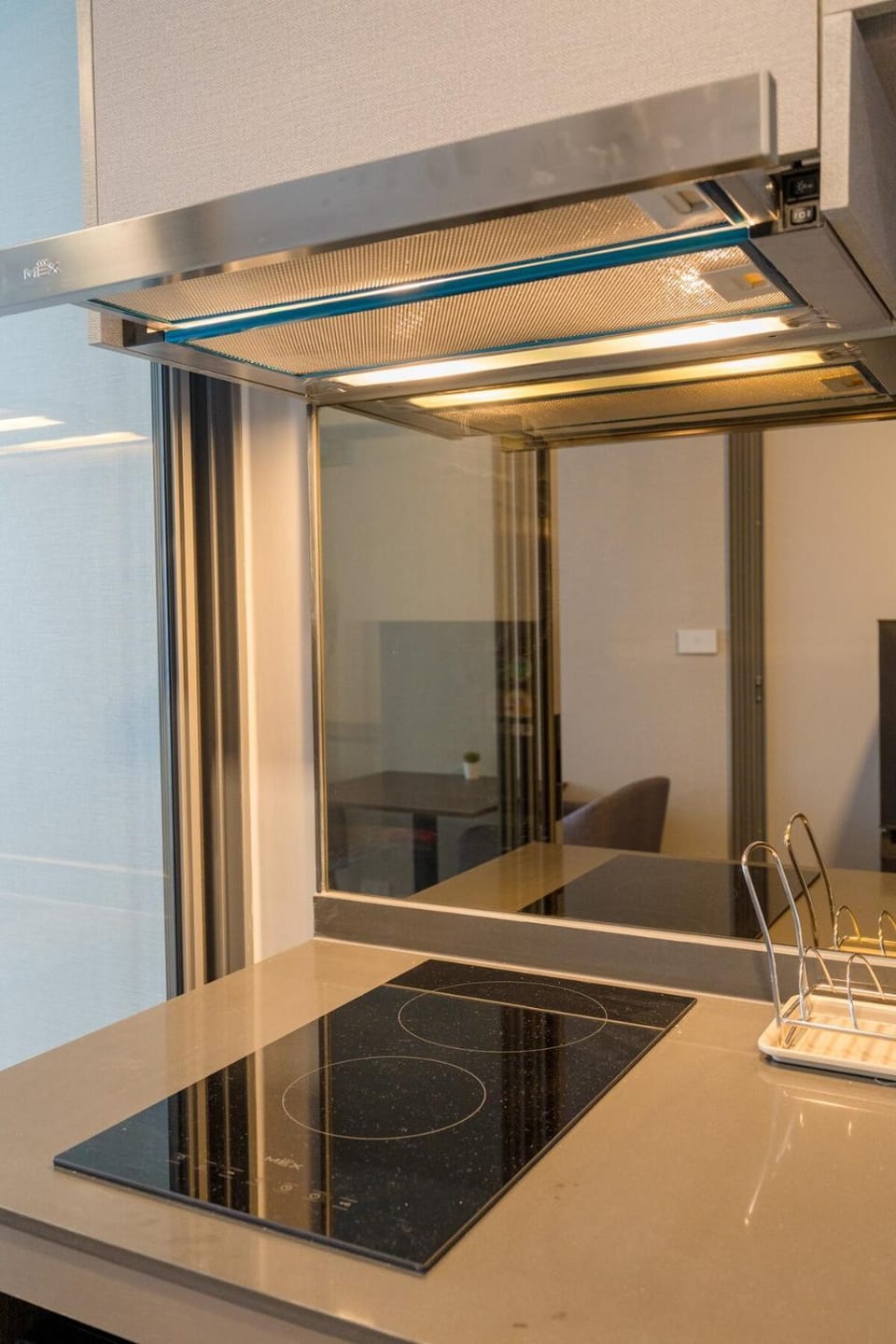 1BR Apt - Pool, Gym, Rooftop, BTS, Coworking Space - 10 min Nana Plaza - Central - New Building - 24 7 Security Apartment in Bangkok