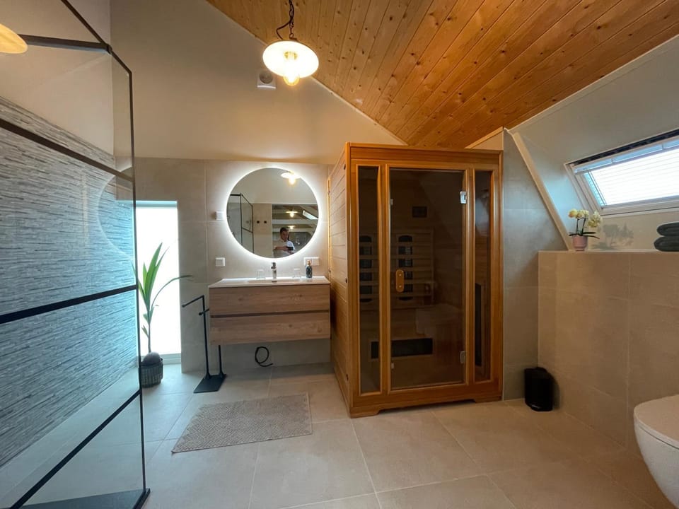Sauna, Bathroom