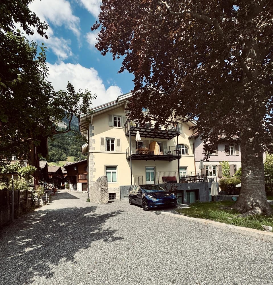 Property building, Day