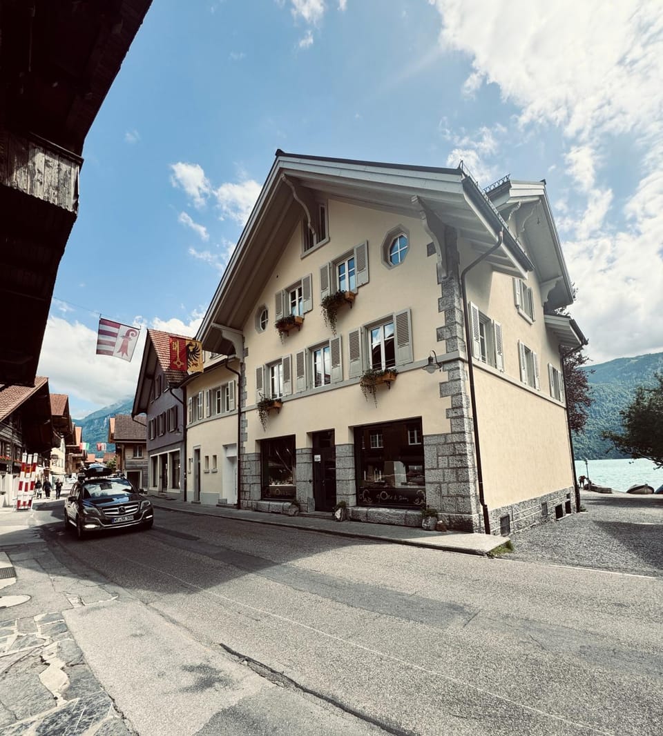 Property building, Day, Neighbourhood, Location