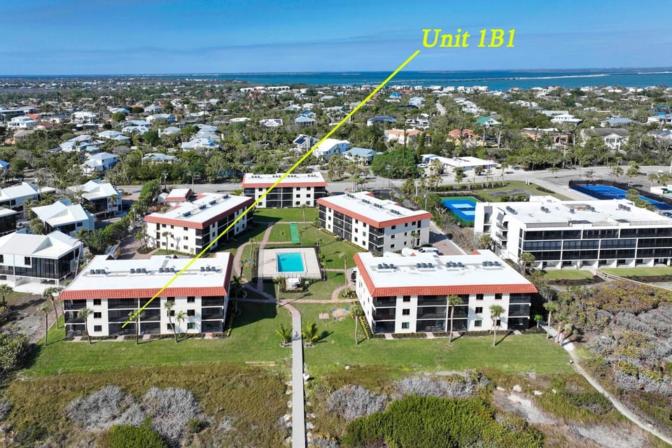 Beachfront 1st floor condo at Sandalfoot Sanibel Island 1B1 Apartment in Sanibel Island