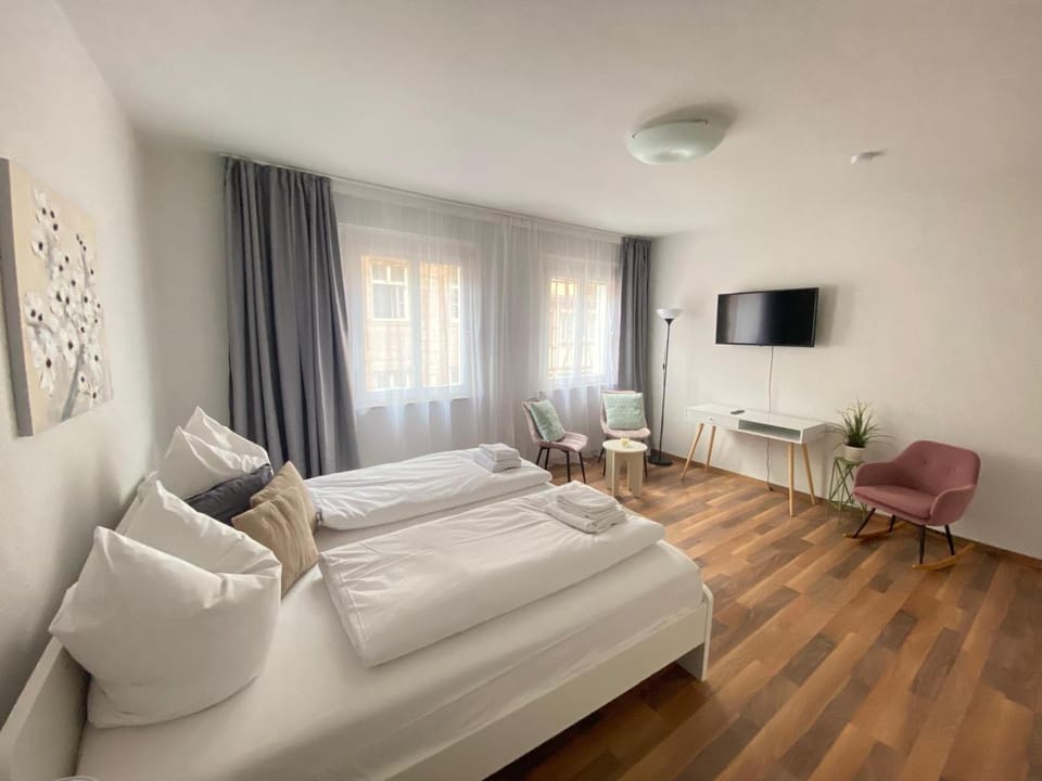 Photo of the whole room, Bedroom