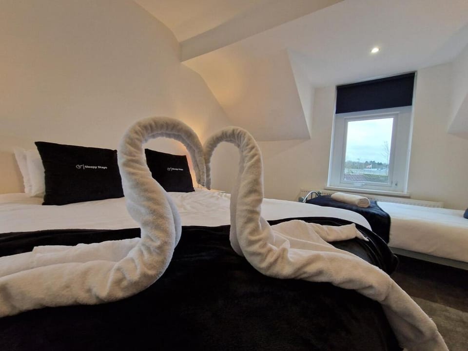 5 Bedroom semi detached home with off road parking House in Merthyr Tydfil