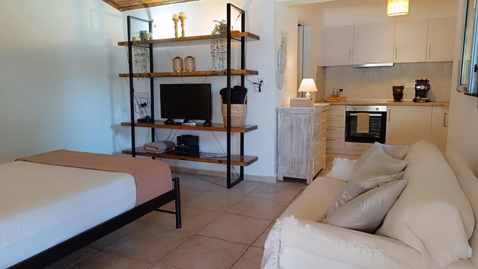 Sofia Limeni House in Messenia