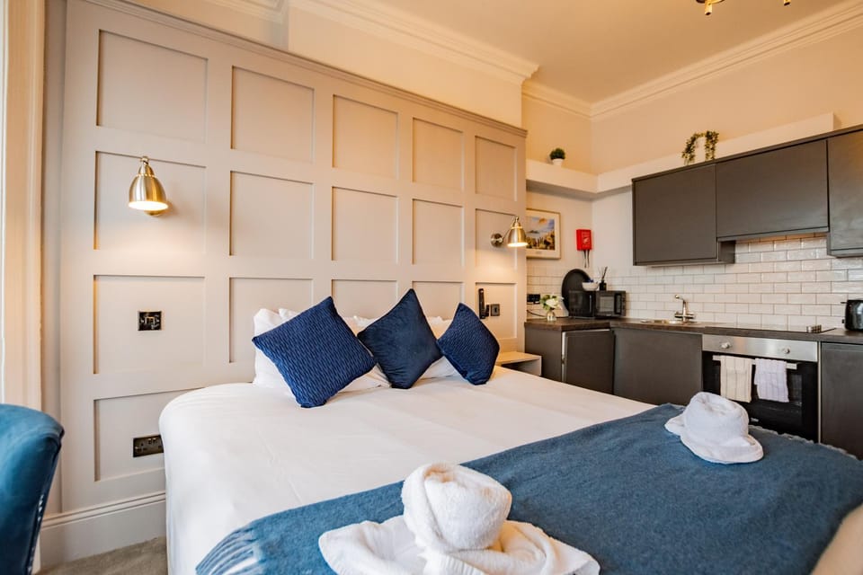 Studio with Scenic Marina Views - Sleeps 3 Apartment in Dublin