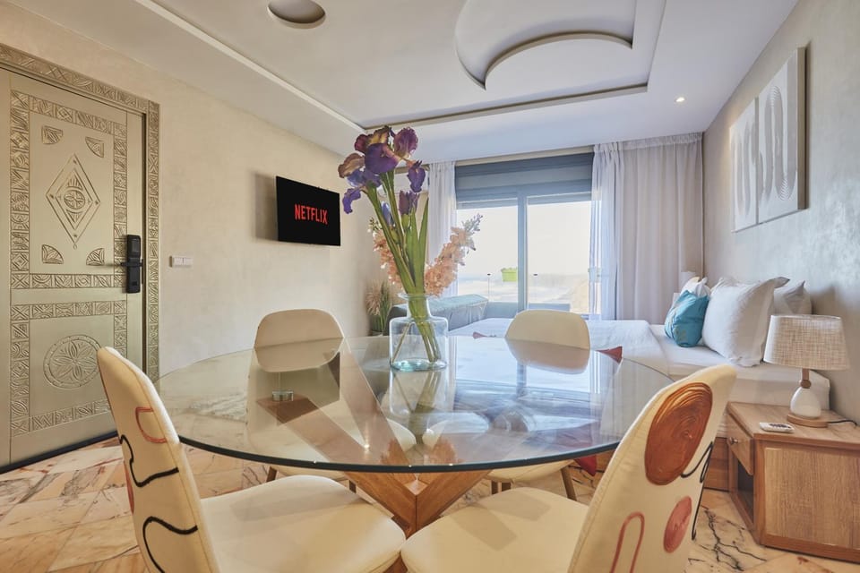 Amwaj Apt - Surf and Fun Beachfront Stay With Balcony Apartment in Morocco