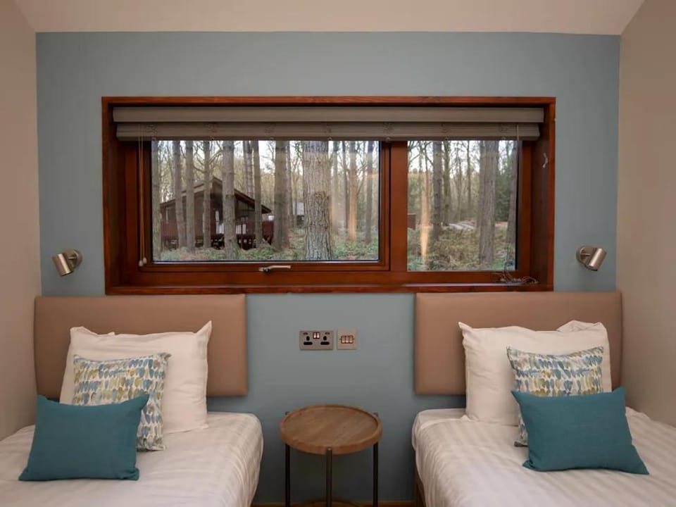 Sherwood Forest Cabins - Forest Holidays Cabin in Newark and Sherwood District