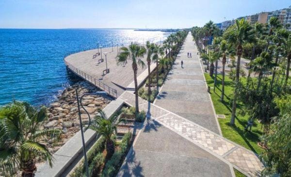 Luxury Beachfront Apartment Apartment in Limassol City