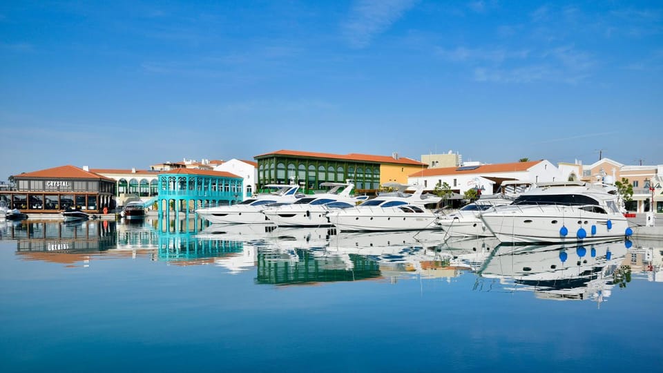 Luxury Beachfront Apartment Apartment in Limassol City