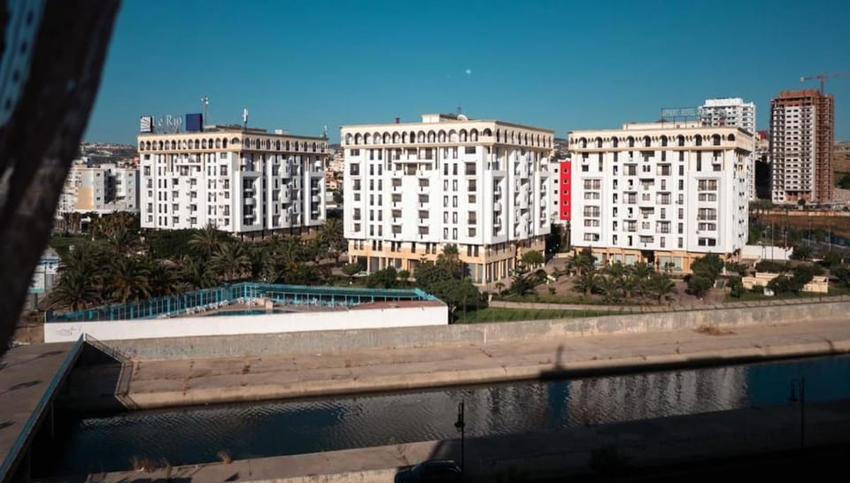 Panoramic sea and bolvar mohamed 6 view Apartment in Tangier