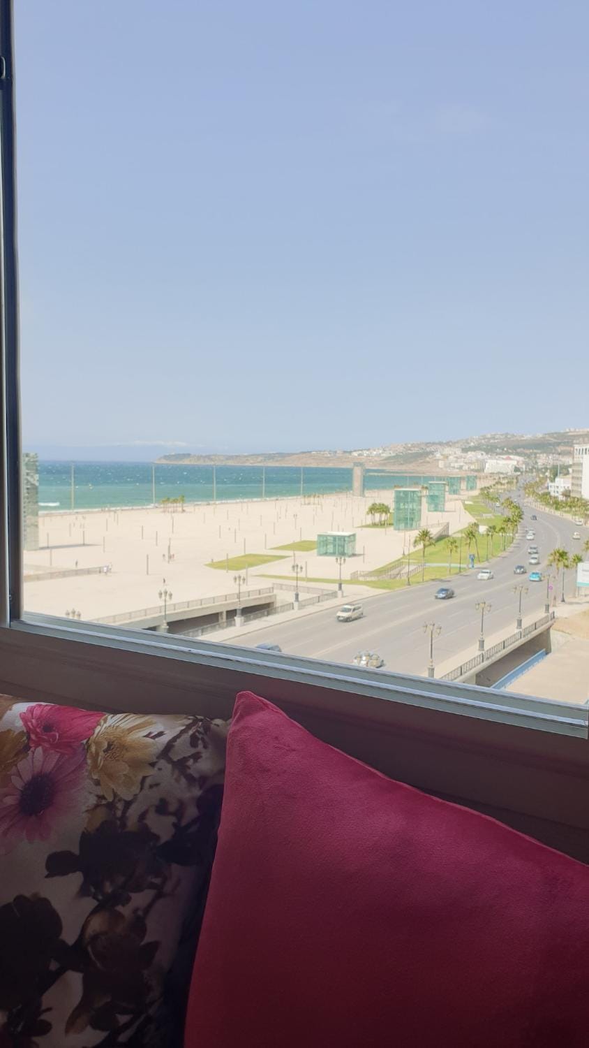 Panoramic sea and bolvar mohamed 6 view Apartment in Tangier