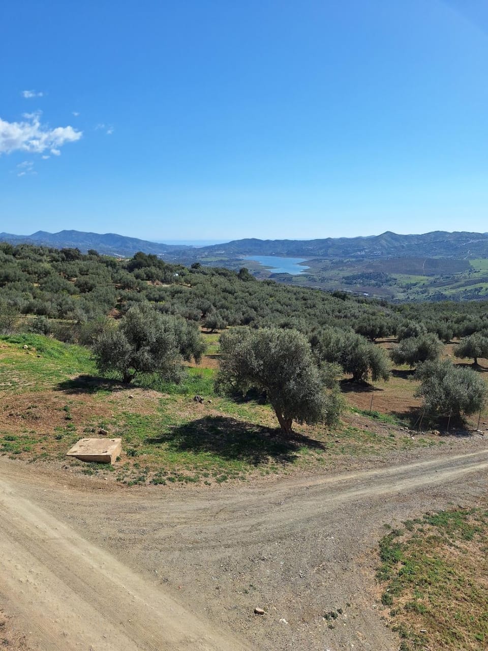 Nearby landmark, Natural landscape, Mountain view