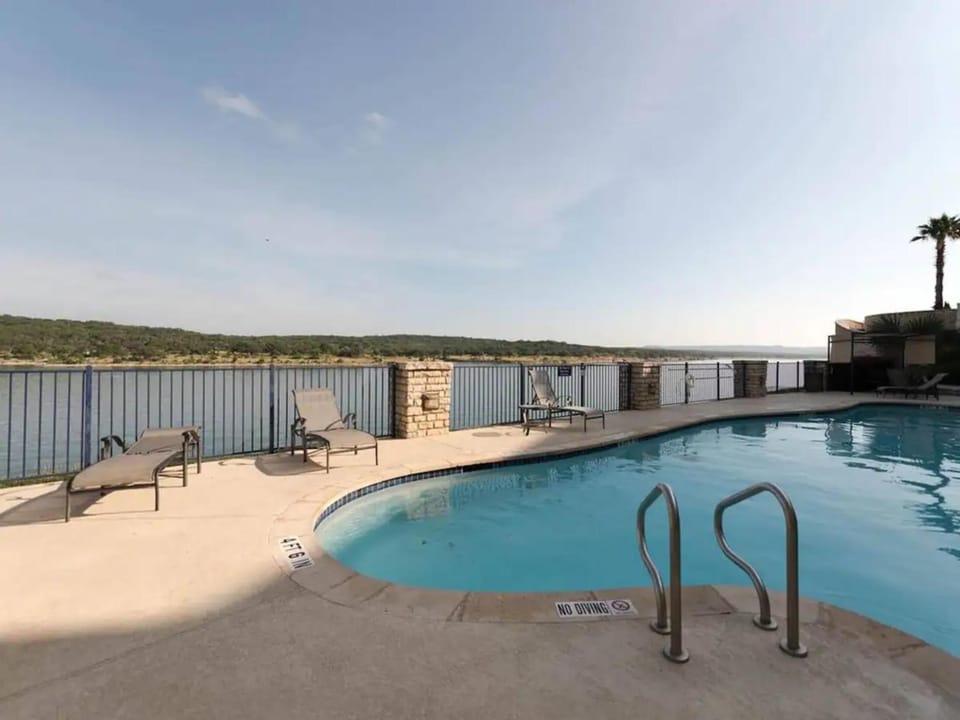 Day, Natural landscape, Lake view, Pool view, Swimming pool, sunbed